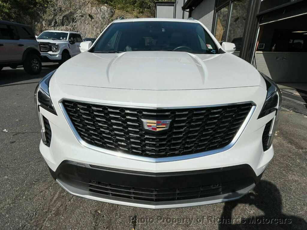 2023 Cadillac XT4 Premium Luxury photo 9