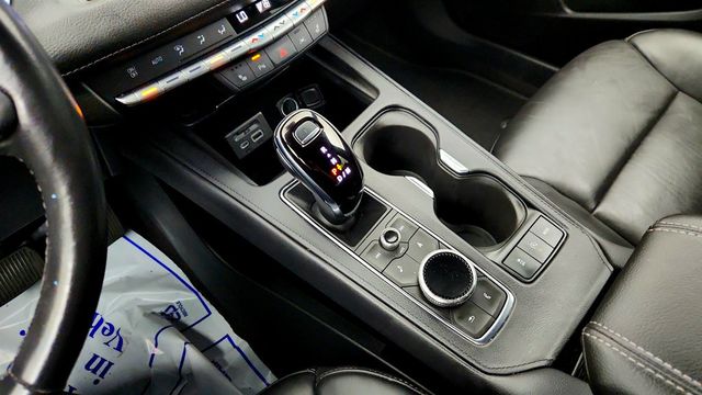 2023 Cadillac XT4 AWD 4dr Premium Luxury w/ Power Sunroof & CUE Navigation - 23019568 - 16