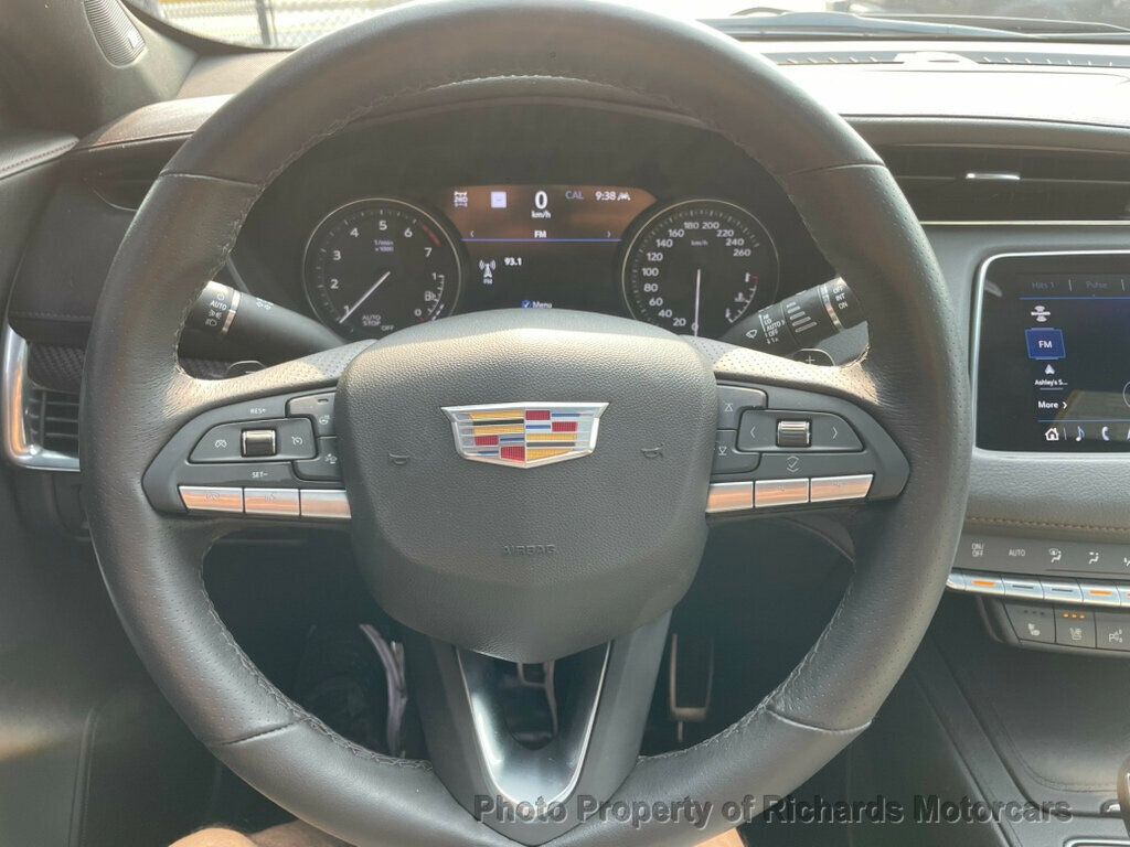 2023 Cadillac XT4 Sport photo 8