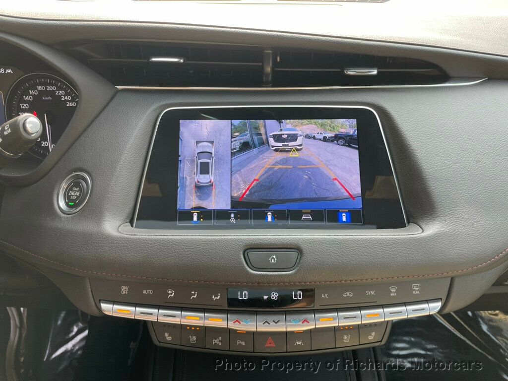 2023 Cadillac XT4 Sport photo 10