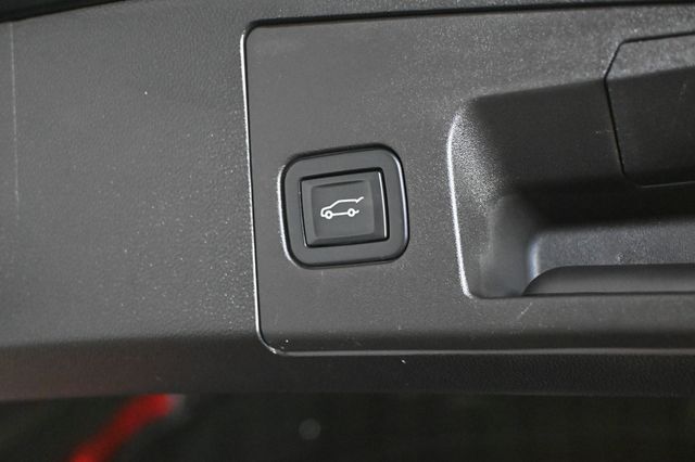 2023 Cadillac XT4 Premium Luxury Technology Package - 23087526 - 16