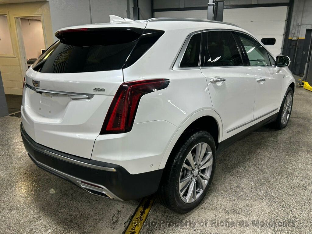 2023 Cadillac XT5 Premium Luxury photo 2