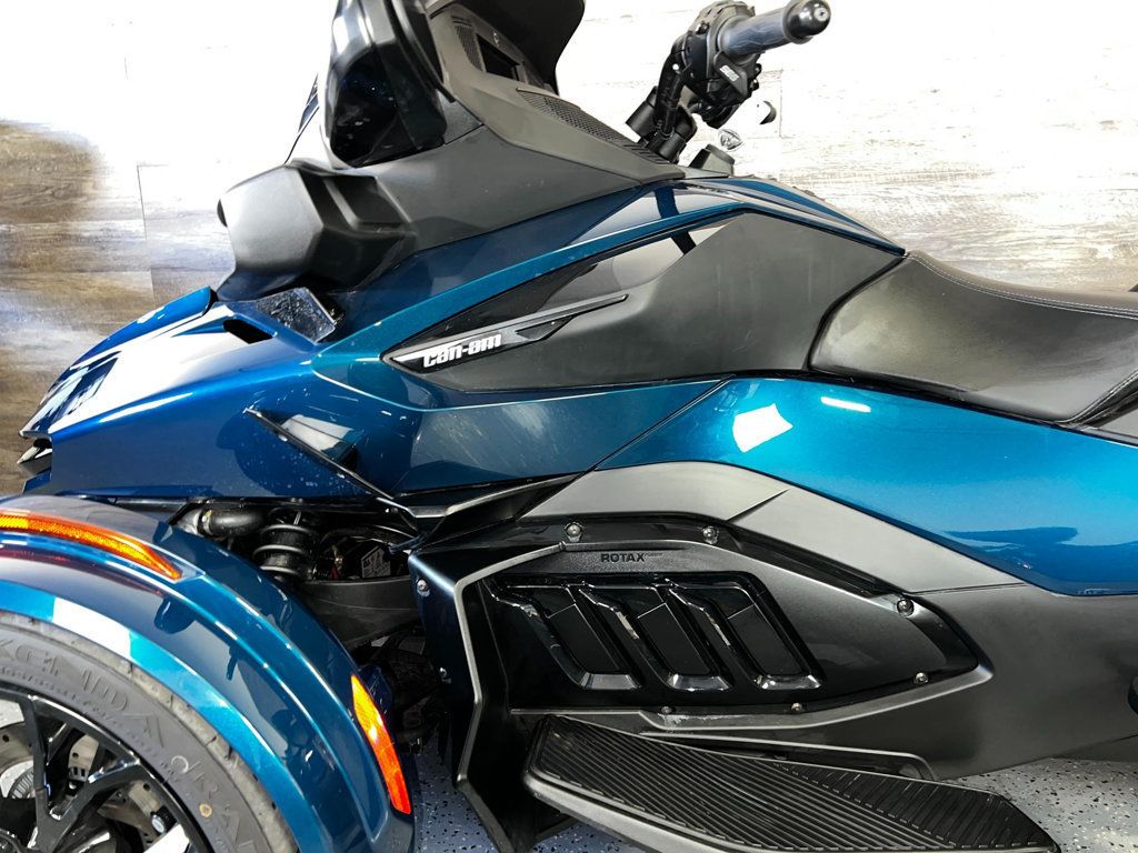 2023 Can-Am Spyder RT SE6 One Owner! - 22573080 - 14