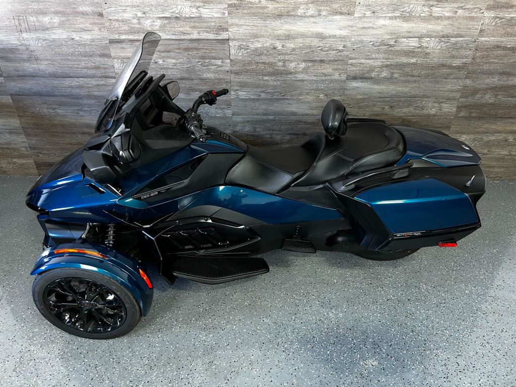 2023 Can-Am Spyder RT SE6 One Owner! - 22573080 - 15