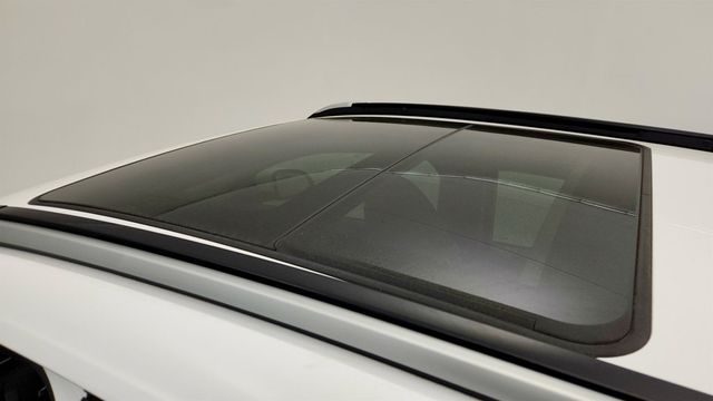 2023 Chevrolet Bolt EUV 4dr Premier with Sunroof, Bose Audio & Navigation - 23005613 - 9