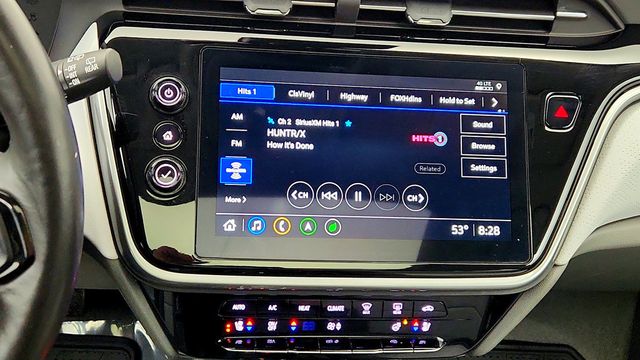 2023 Chevrolet Bolt EUV 4dr Premier with Sunroof, Bose Audio & Navigation - 23005613 - 18