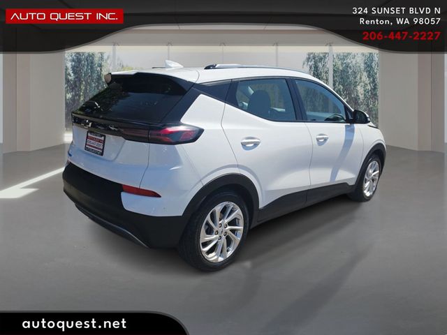 2023 Chevrolet Bolt EUV LT's photo