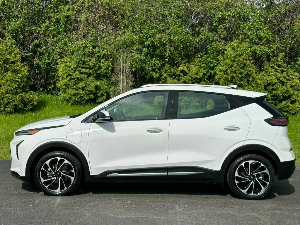 2023 Chevrolet Bolt EUV Premier photo 3