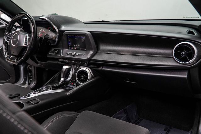 2023 Chevrolet Camaro 2dr Convertible 1LT - 23004738 - 16