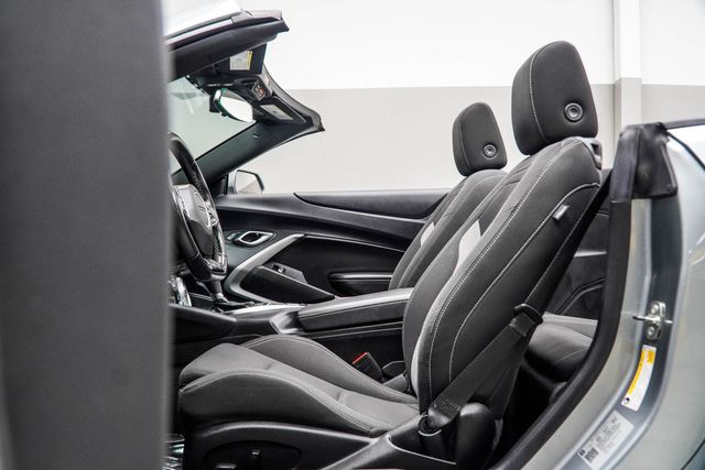 2023 Chevrolet Camaro 2dr Convertible 1LT - 23004738 - 31