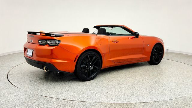 2023 Chevrolet Camaro 2dr Convertible 1LT w/ RS Package & 20'' Wheels - 23013787 - 4