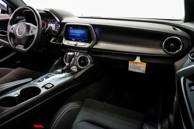 2023 Chevrolet Camaro 2dr Convertible LT1 - 22996875 - 11