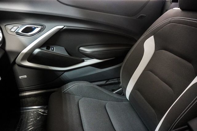 2023 Chevrolet Camaro 2dr Convertible LT1 - 22996875 - 24