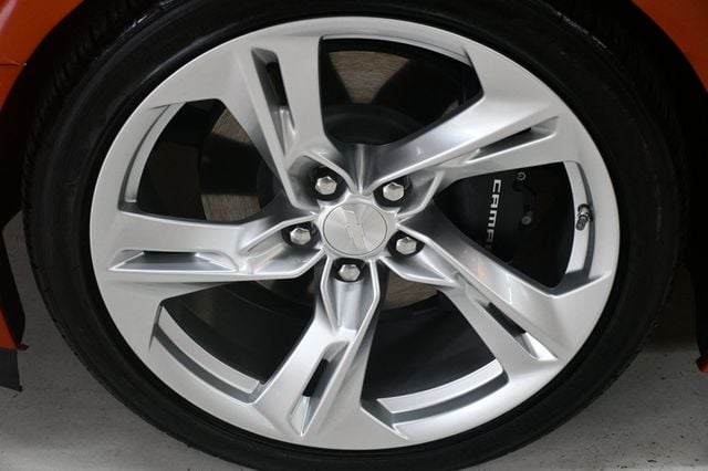 2023 Chevrolet Camaro 2dr Convertible LT1 - 22920569 - 26