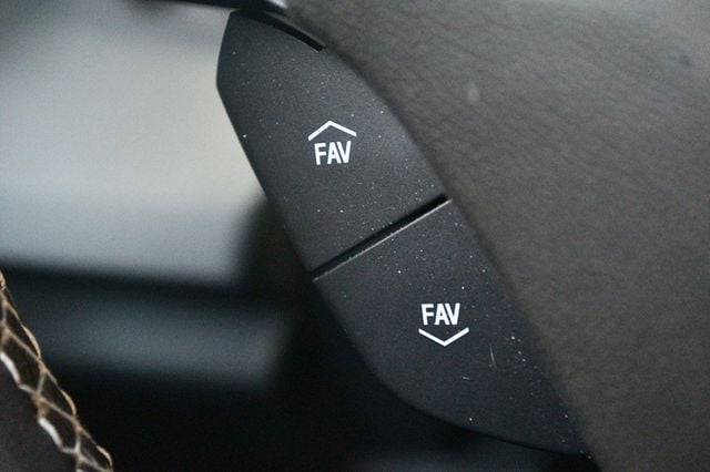 2023 Chevrolet Camaro 2dr Convertible LT1 - 22920569 - 68