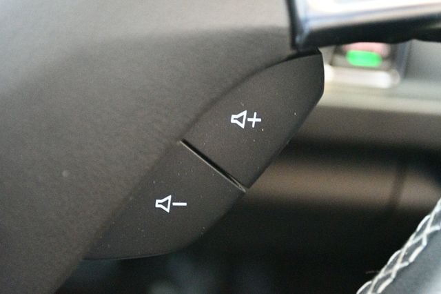 2023 Chevrolet Camaro 2dr Convertible LT1 - 22920569 - 69