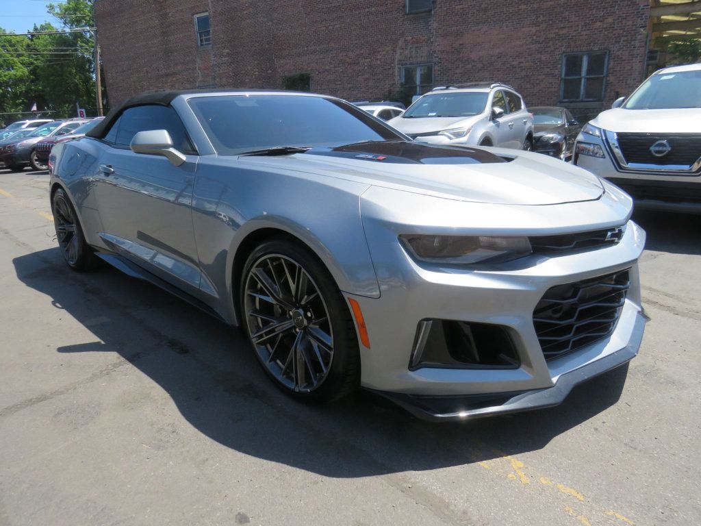 2023 Chevrolet Camaro ZL1 photo 3