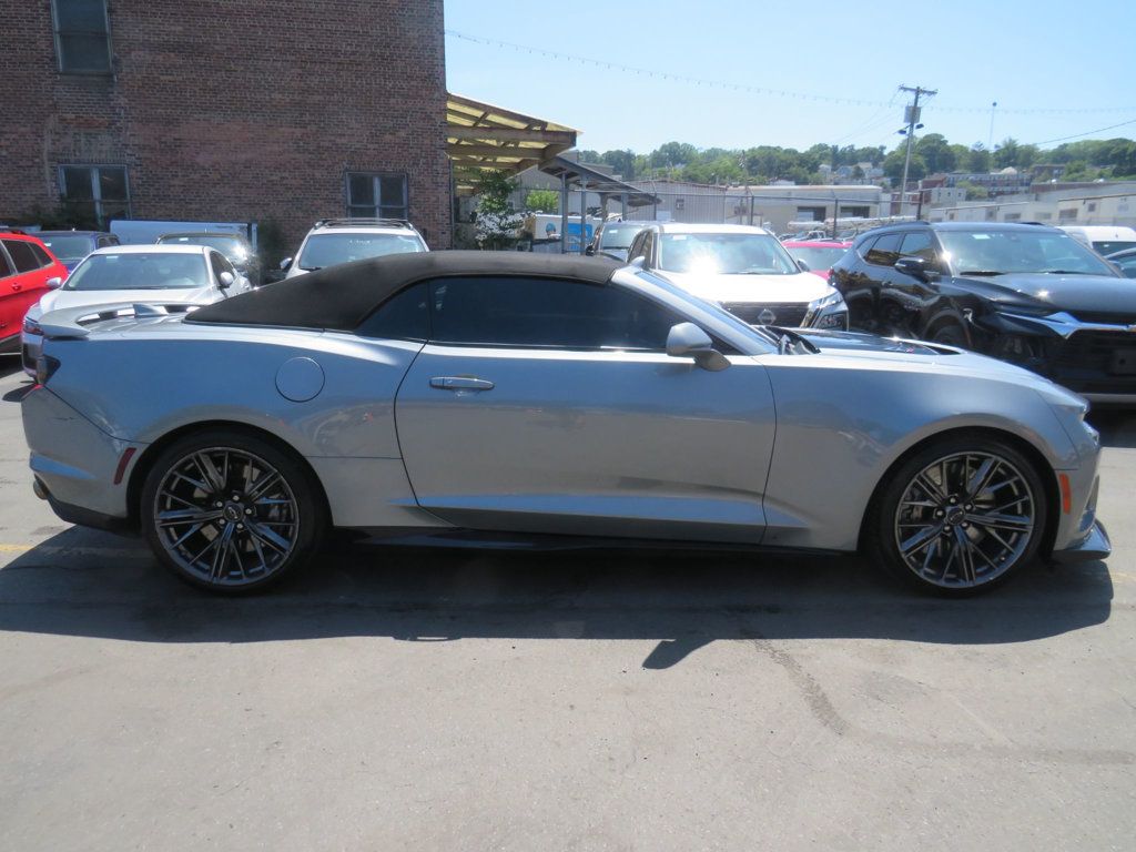 2023 Chevrolet Camaro ZL1 photo 4