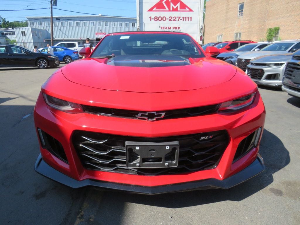 2023 Chevrolet Camaro ZL1 photo 2