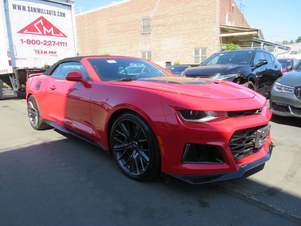 2023 Chevrolet Camaro ZL1 photo 3