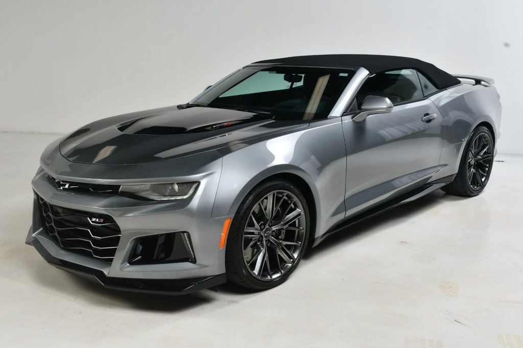2023 Chevrolet Camaro ZL1 photo 2