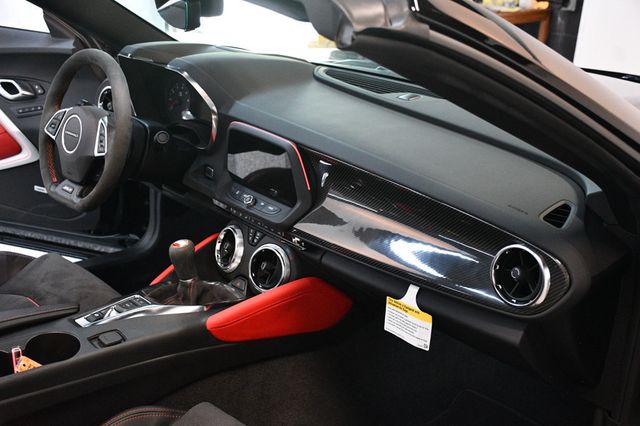 2023 Chevrolet Camaro 2dr Convertible ZL1 - 23047378 - 33