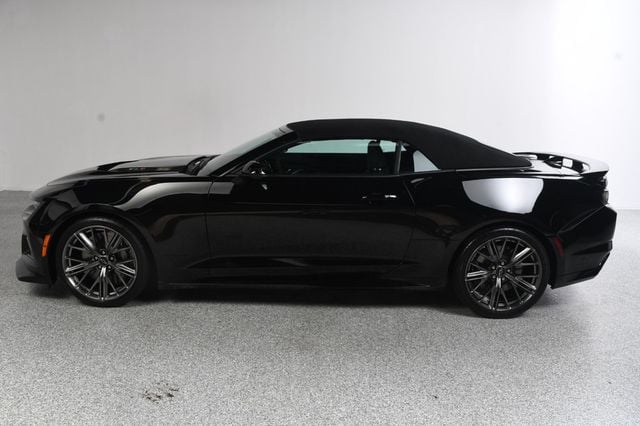 2023 Chevrolet Camaro 2dr Convertible ZL1 - 23047378 - 3