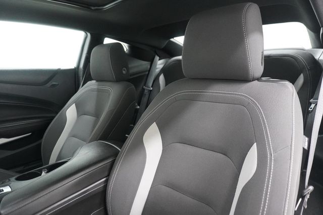 2023 Chevrolet Camaro 2dr Coupe 1LT - 23023634 - 10