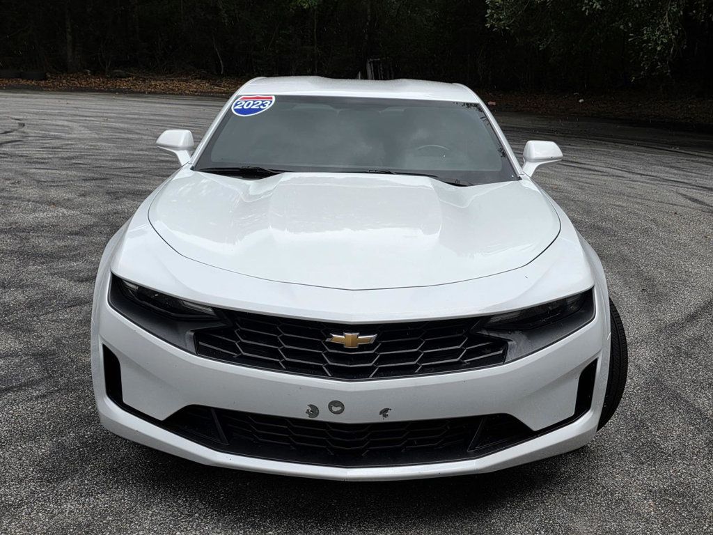 2023 Chevrolet Camaro Coupe photo 2