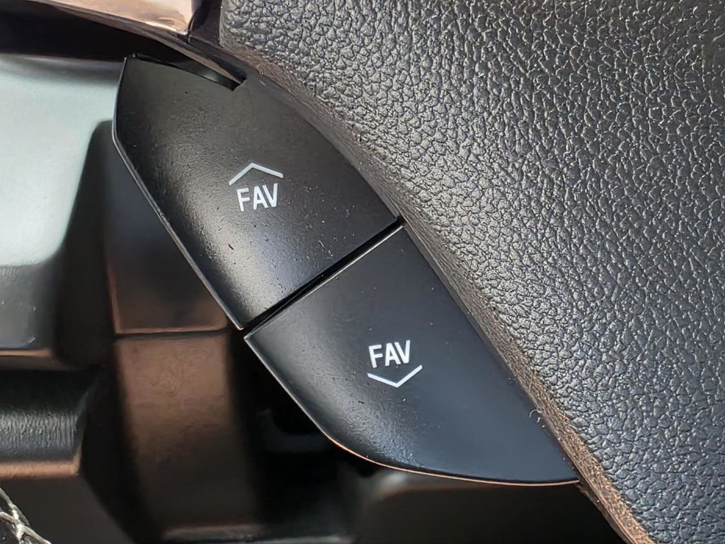 2023 Chevrolet Camaro Coupe photo 19
