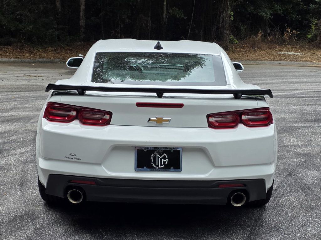 2023 Chevrolet Camaro Coupe photo 3