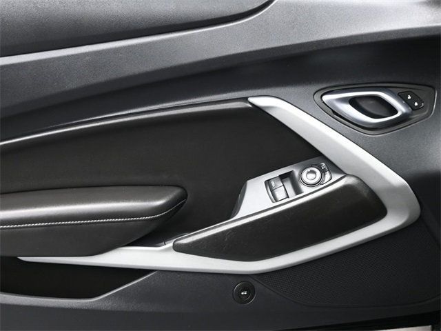 2023 Chevrolet Camaro 2dr Coupe 1LT - 22941298 - 10