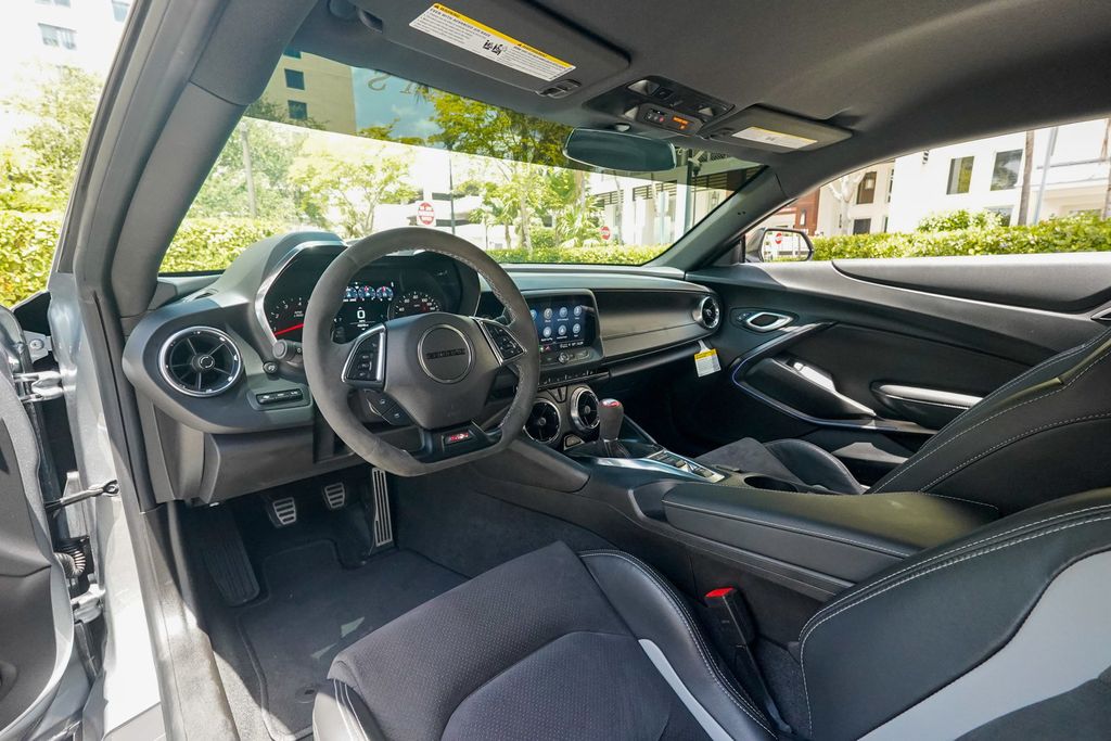 2023 Chevrolet Camaro 2dr Coupe 1SS - 23042681 - 2