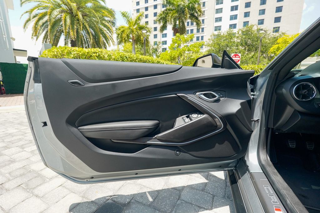 2023 Chevrolet Camaro 2dr Coupe 1SS - 23042681 - 52