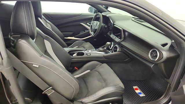 2023 Chevrolet Camaro 2dr Coupe 2SS w/ SS 1LE Track Performance Package - 22998982 - 24