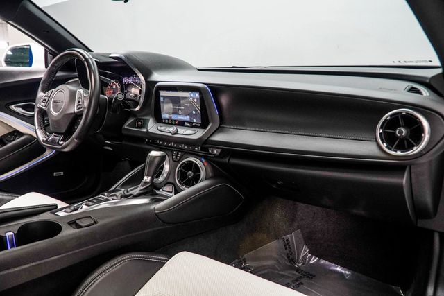 2023 Chevrolet Camaro 2dr Coupe 3LT - 22939429 - 14