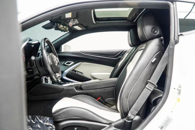 2023 Chevrolet Camaro 2dr Coupe 3LT - 22939429 - 35