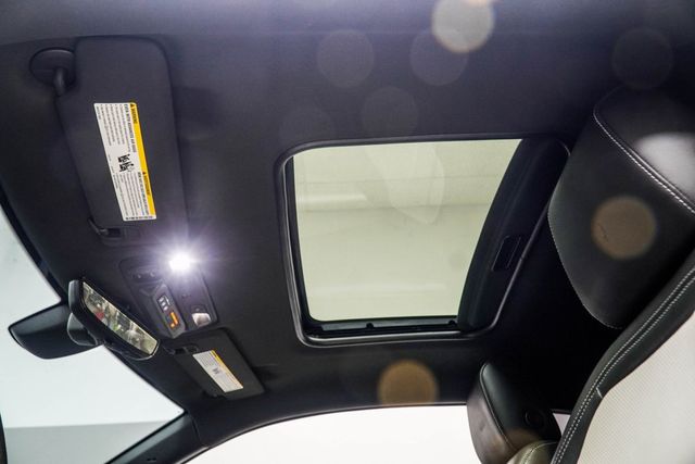 2023 Chevrolet Camaro 2dr Coupe 3LT - 22939429 - 36