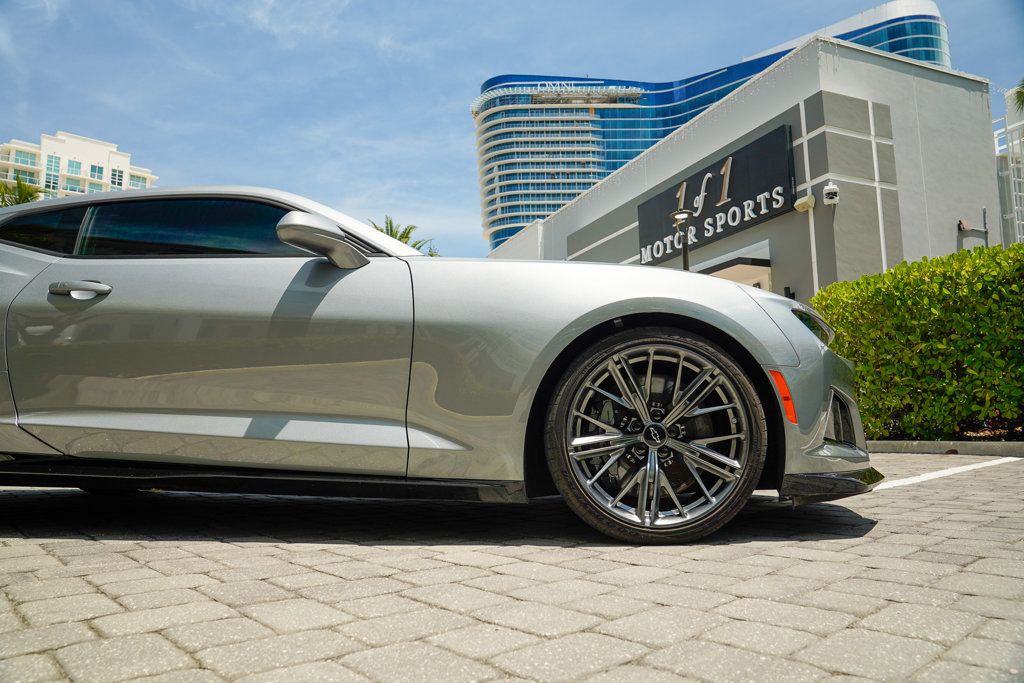 2023 Chevrolet Camaro Coupe ZL1 photo 13