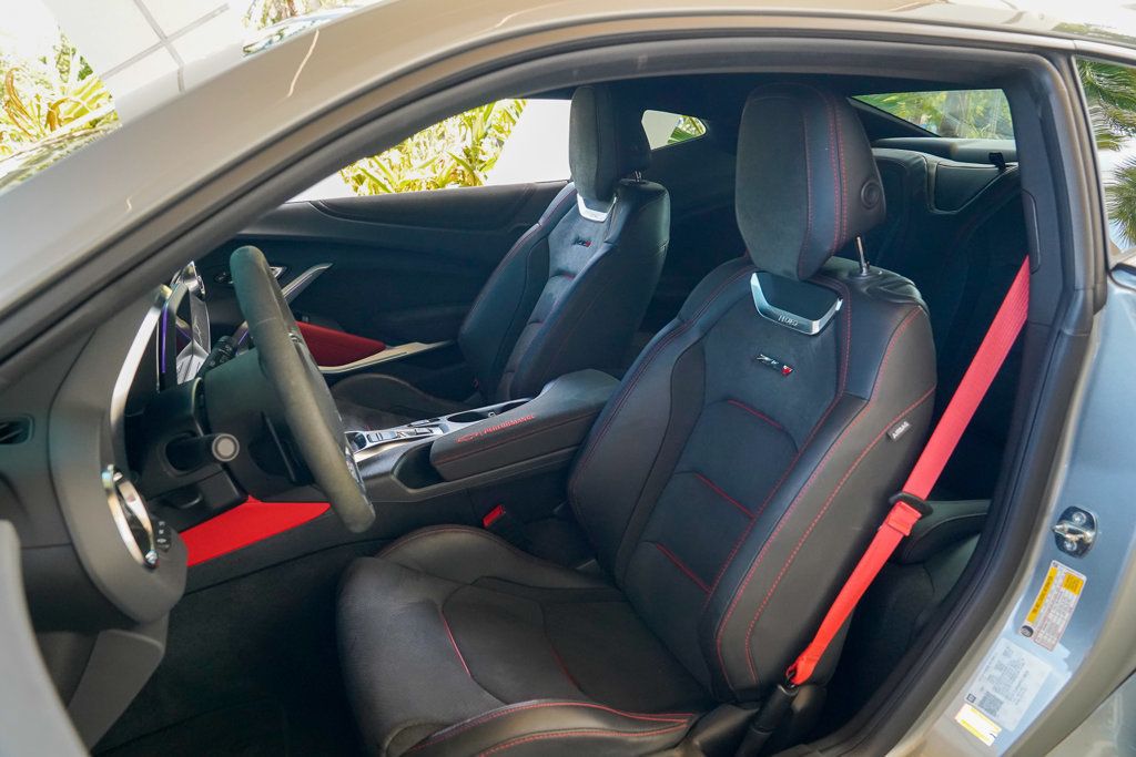2023 Chevrolet Camaro Coupe ZL1 photo 3