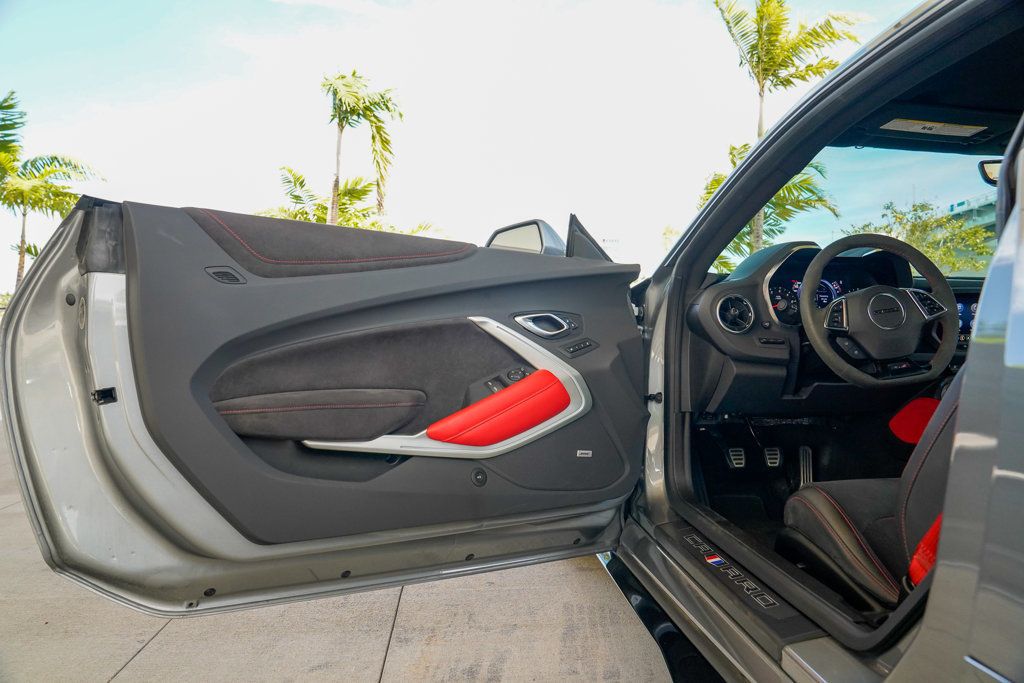 2023 Chevrolet Camaro Coupe ZL1 photo 48