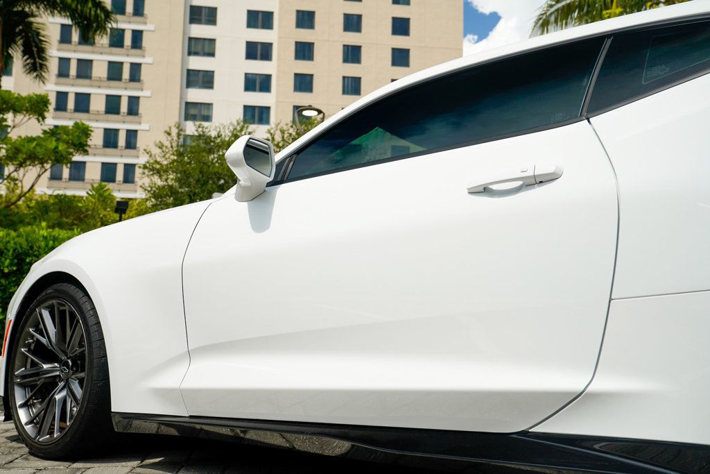 2023 Chevrolet Camaro ZL1 photo 19