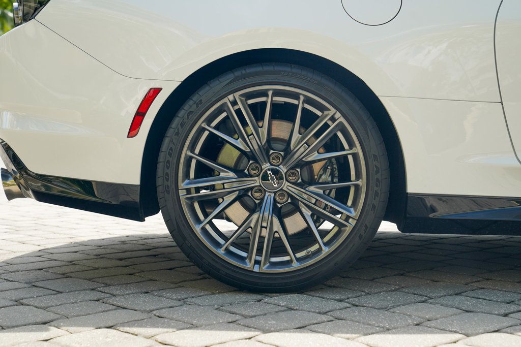 2023 Chevrolet Camaro ZL1 photo 32