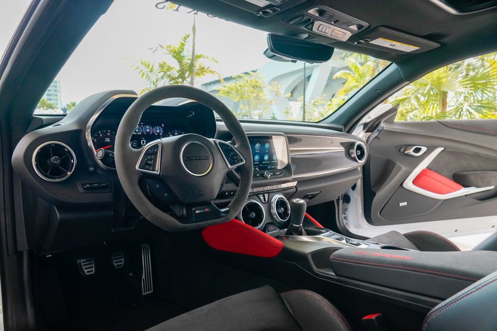 2023 Chevrolet Camaro ZL1 photo 4