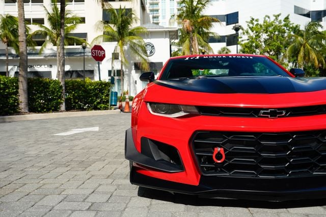 2023 Chevrolet Camaro 2dr Coupe ZL1 - 23050694 - 5