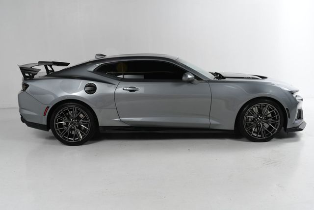 2023 Chevrolet Camaro 2dr Coupe ZL1 - 22552893 - 3