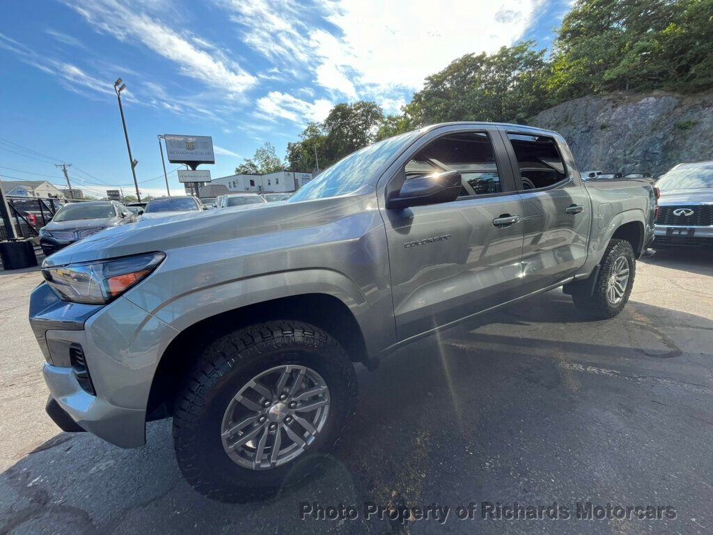 2023 Chevrolet Colorado 4WD Crew Cab LT - 22572821 - 9