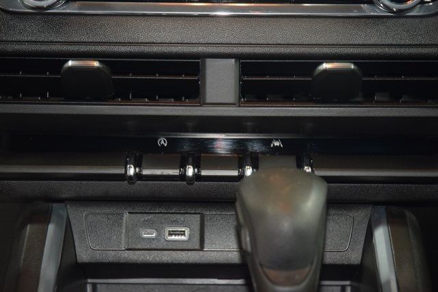 2023 Chevrolet Colorado 4WD Crew Cab Trail Boss - 22916939 - 30