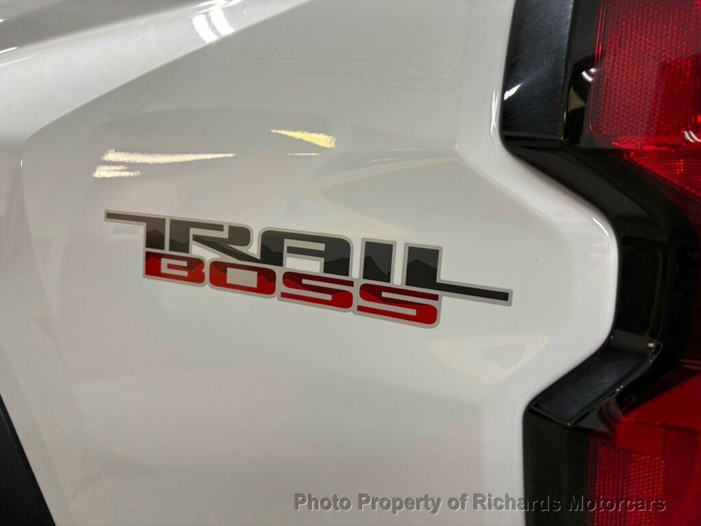 2023 Chevrolet Colorado 4WD Crew Cab Trail Boss - 22945961 - 6