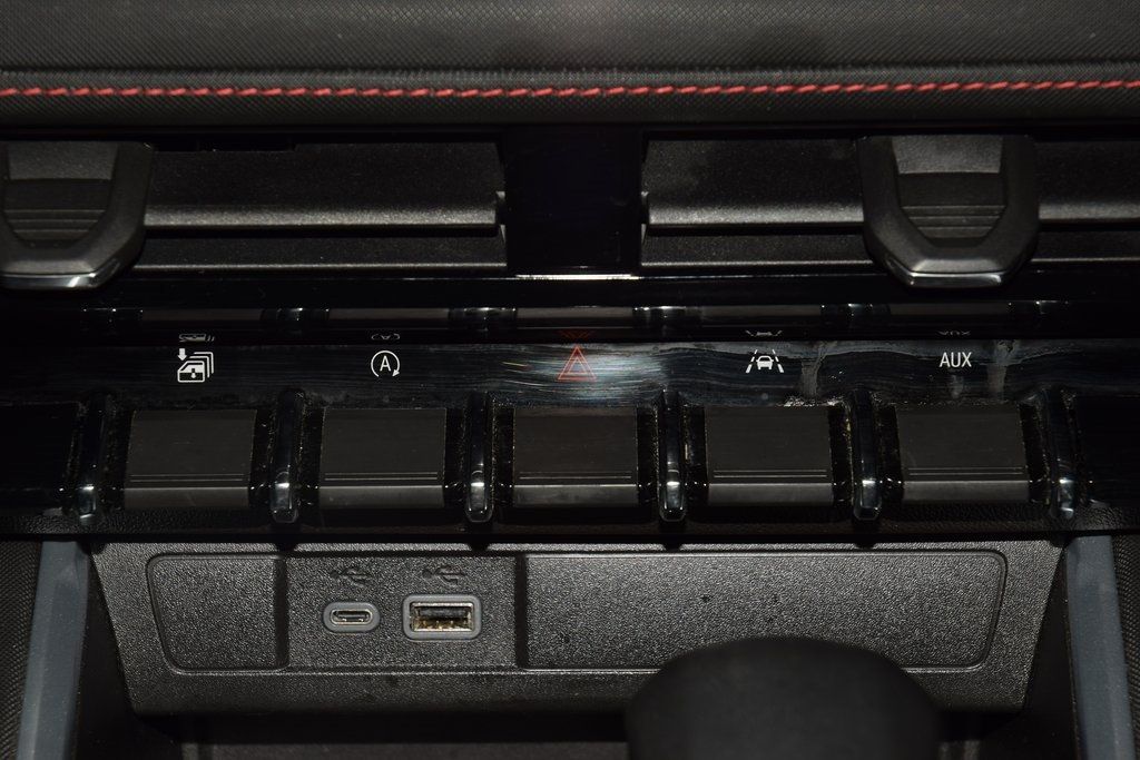 2023 Chevrolet Colorado 4WD Crew Cab Z71 - 22950453 - 33